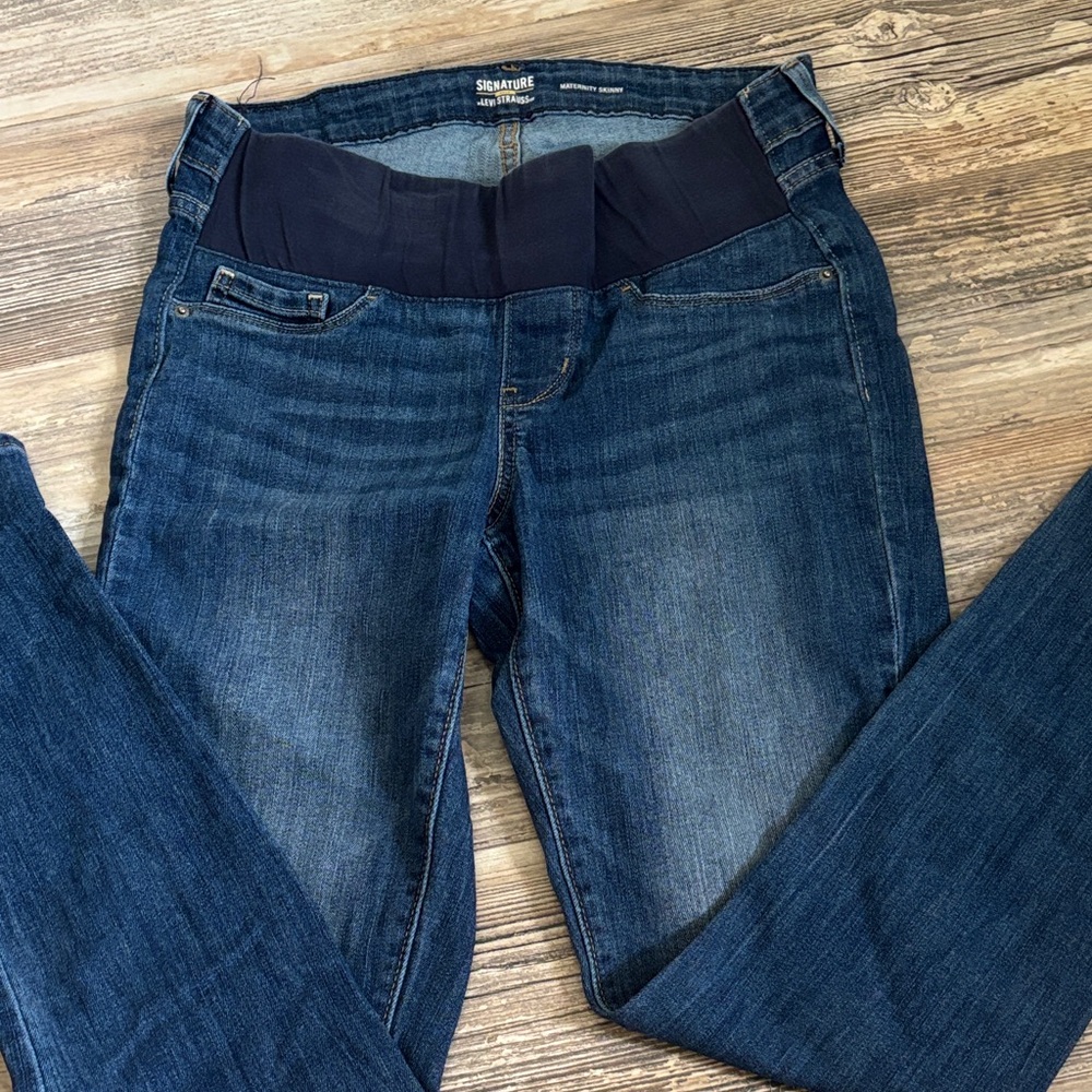 Levi Signature Maternity Skinny Jeans size small